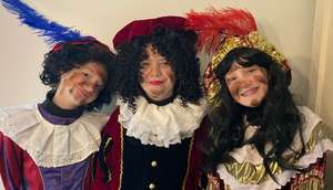 Pietjes op Bezoek Sinterklaas 